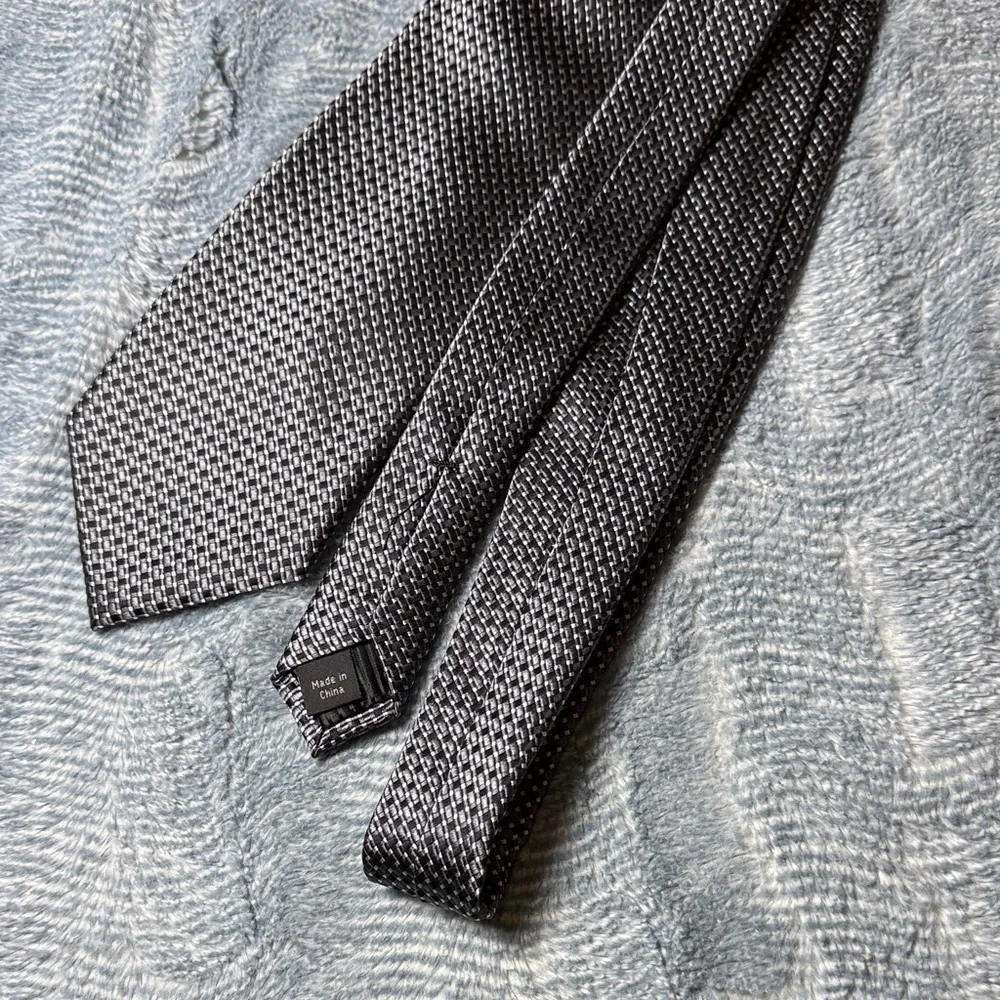 Kenneth Roberts Platinum Silk Tie - Charcoal Grey Geometric